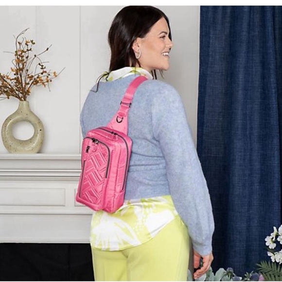 Lug Tailback Sling Bag NWT - Picture 8 of 16